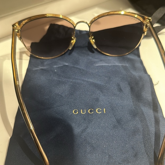 Gucci sunglasses - Picture 4 of 5